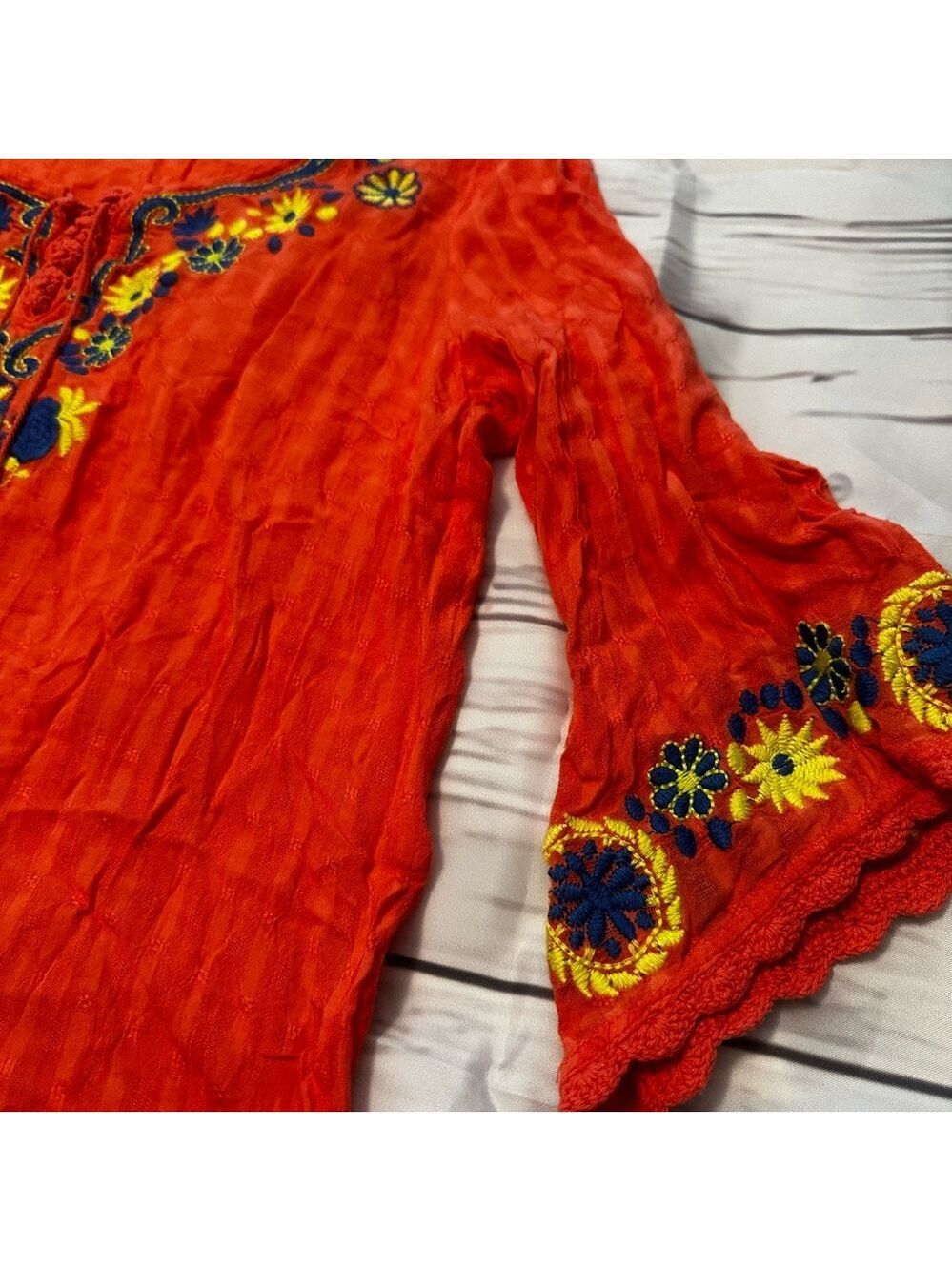 Umgee Coral Tunic / Dress (mini) with Blue and Yellow Embroidery Size Medium EUC - Picture 7 of 13